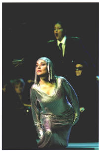 Semiramide (Darina Takova, vorn) und Arsace (Jennifer Larmore, hinten)