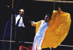 Engel fliegen: Don Giovanni und Diener Leporello